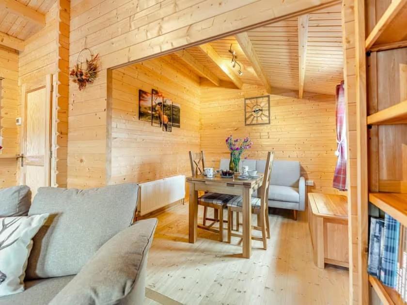 Lochinvar - Clydesdale Log Cabin With Hot Tub 艾尔德里 外观 照片
